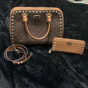 Micheal Kors Purse with matching Wallet